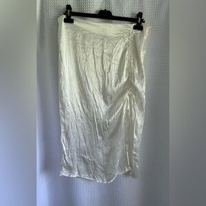 Women’s H&M midi cream ivory skirt size‎ 14